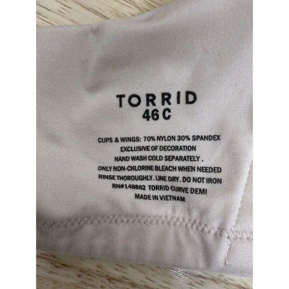 Torrid 46C Bra Beige Curve Demi Underwire Back Closure‎ Memory Foam Cups New #22